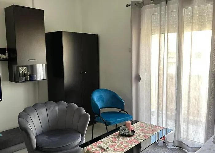 Modern Nook In The Centre Daire *